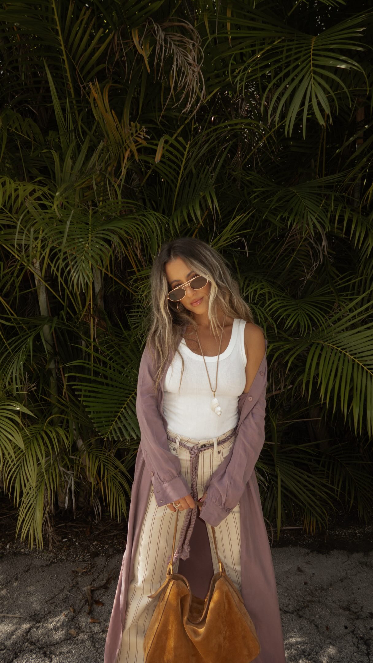 A dress so nice, I got it twice ✨ Styling my favorite Solana dress from @carvedesigns as a duster to show you she’s not a one trick pony. In fact, this might be my favorite way to wear her? Made from their eco-luxe KindSilk material with all the beautiful fluid movement of traditional silk with none of the maintenance. Code RACHAEL15 on their entire site, xx. 

Styled with: Audrey Wide Leg Jeans, Ever Tank, Sutton Boucle Jacket