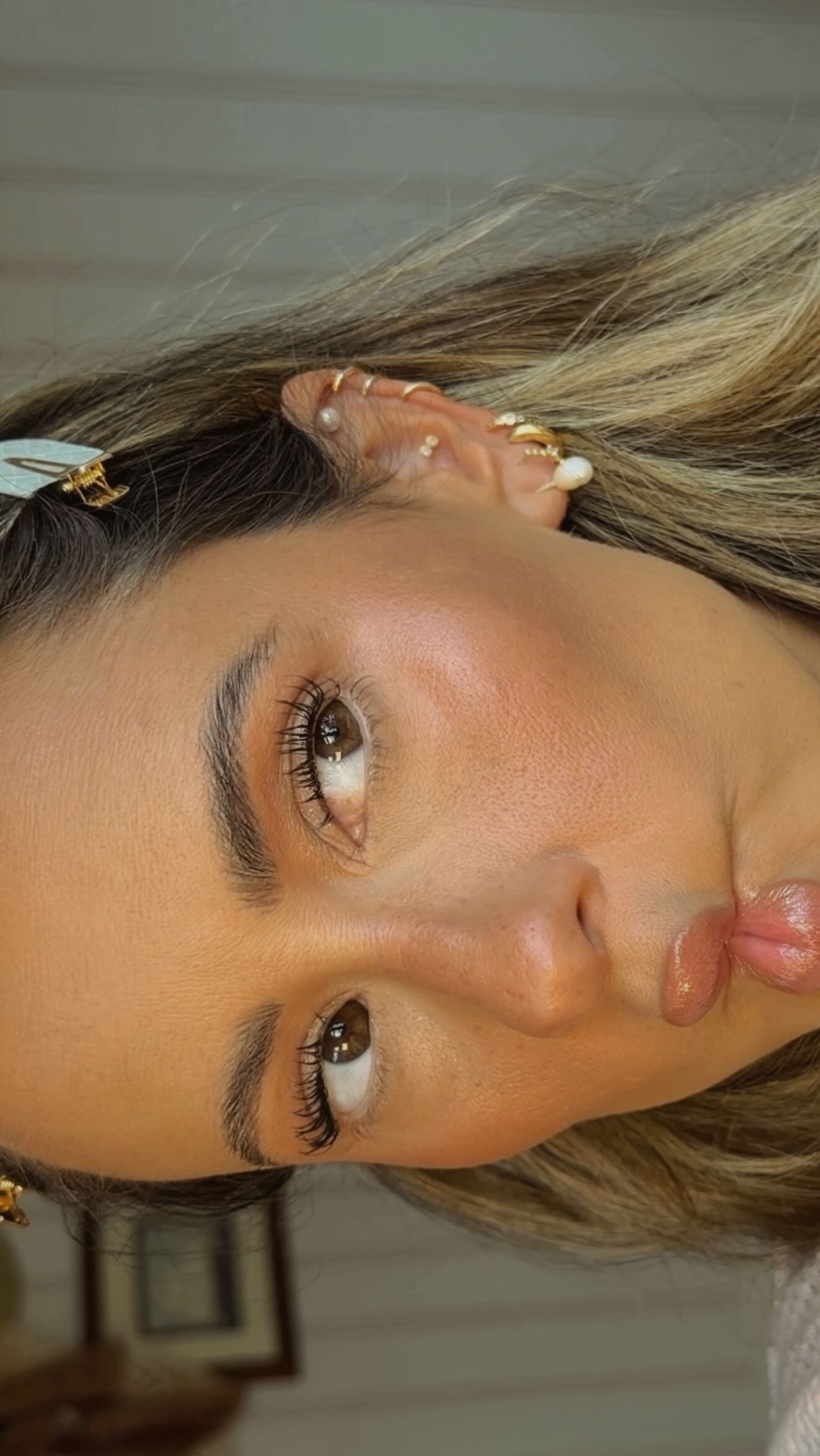 Not all tattooed browse are created equally but if you go to my girlie Amanda at @brownaturel, you’re only regret will be not doing it sooner ✨