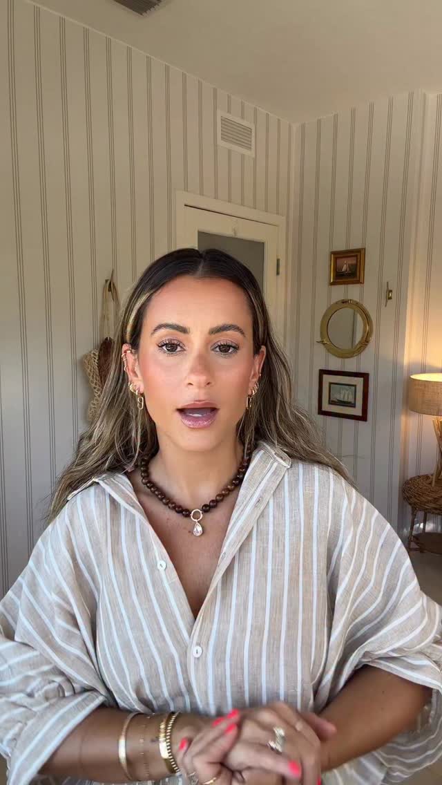 Unique, cool girl fragrance brands hate to see me coming. Who’s with me? 2026: The year we WON’T be smelling like everyone else. @itsbrowngirljane is ELITE, chic, delicious smelling & clean as well. 10/10 ☁️