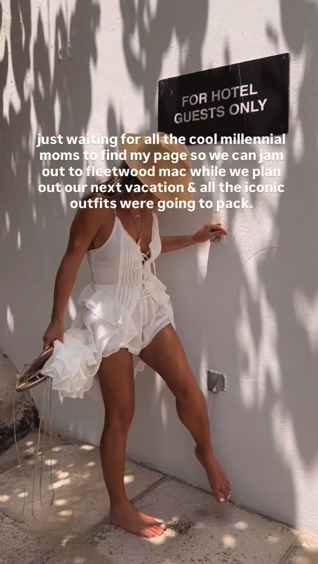 Where my girls at?! 🌺